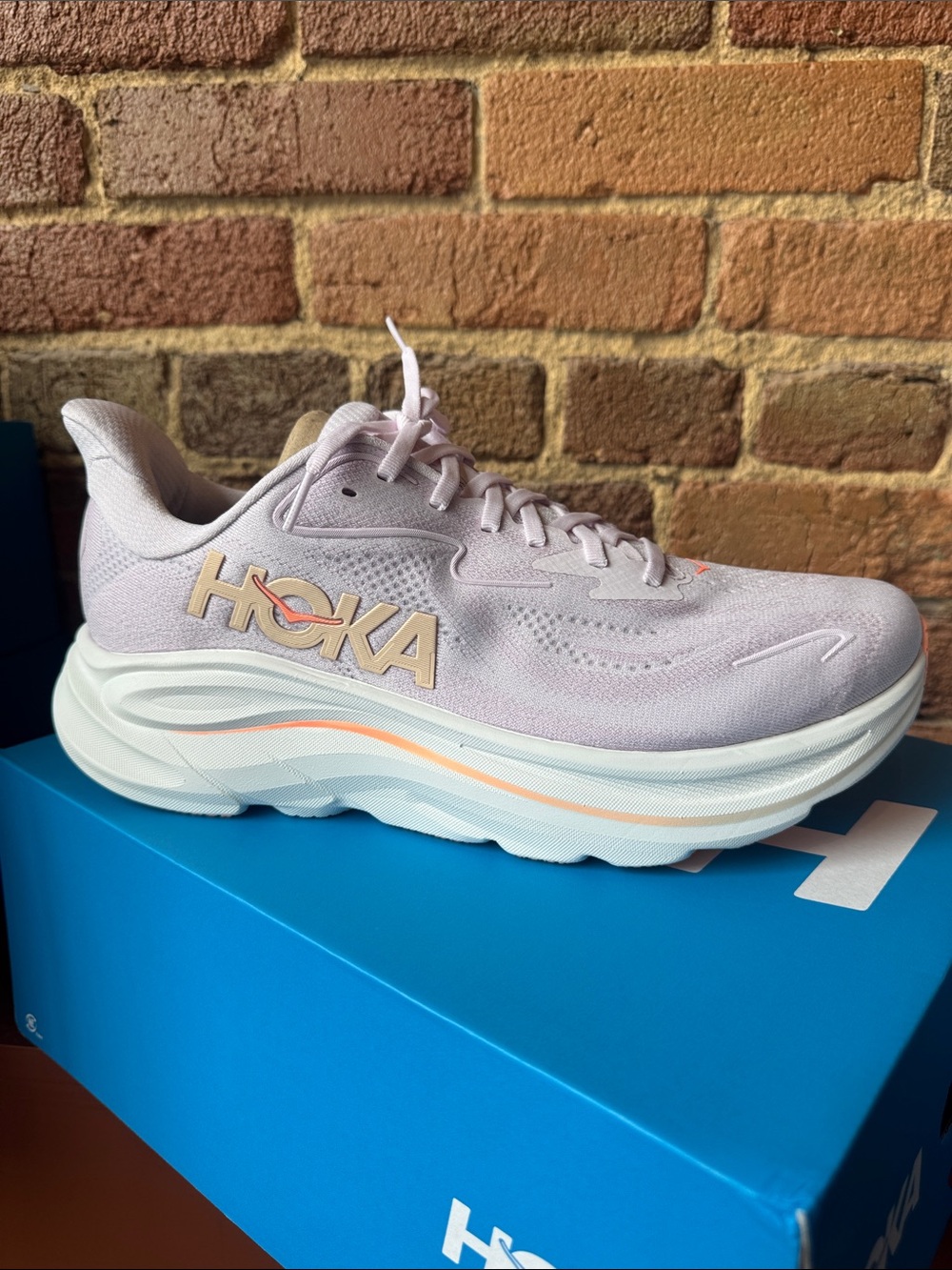 Hoka Clifton 10 LRMT